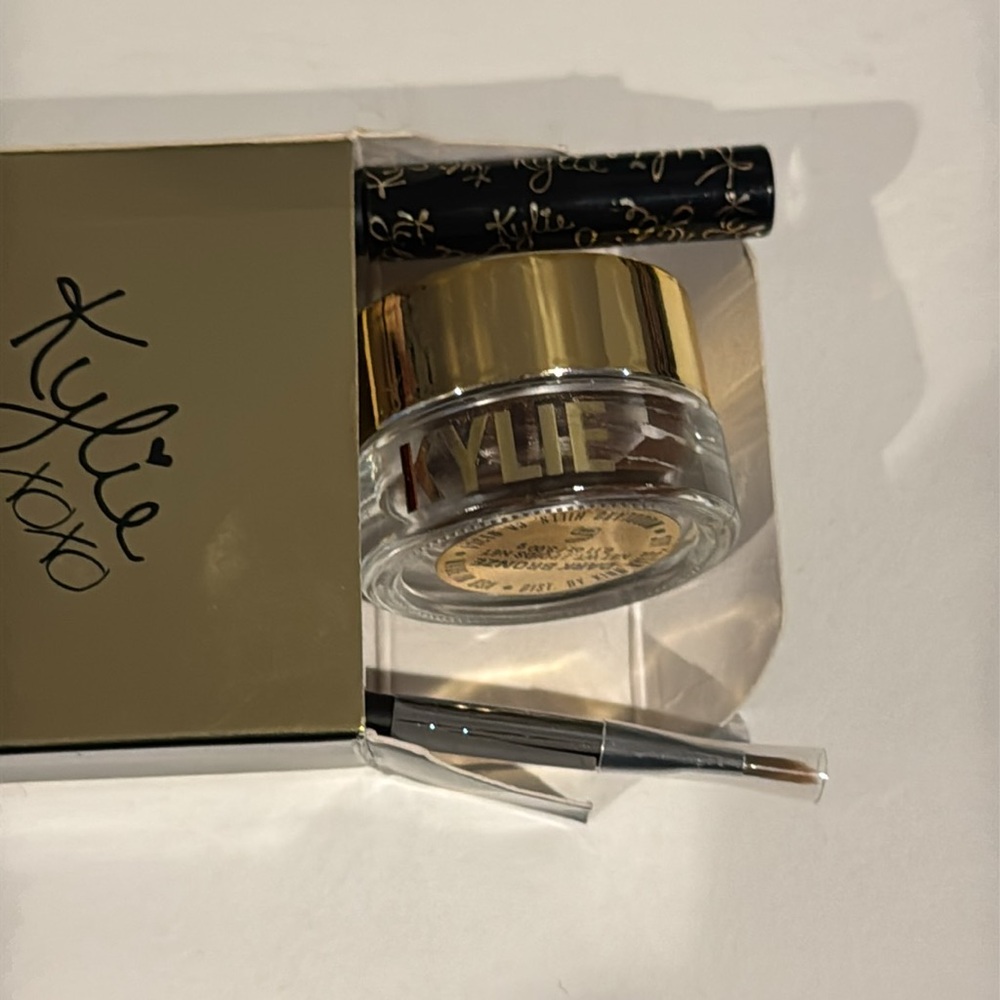 Authentic New KYLIE Cosmetics Limited Edition Birthday Collection Bundle lips - Picture 3 of 4